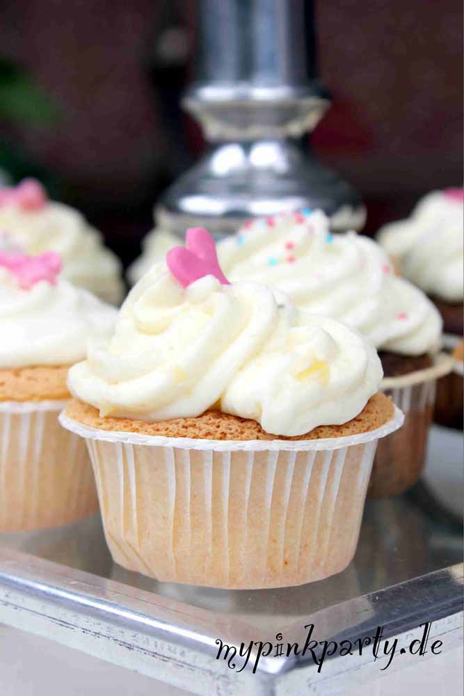 Vanille Cupcake mit Zitronen Topping