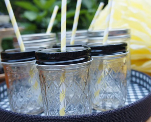 Ball Mason Jar Glas für eine Sommerparty im Garten